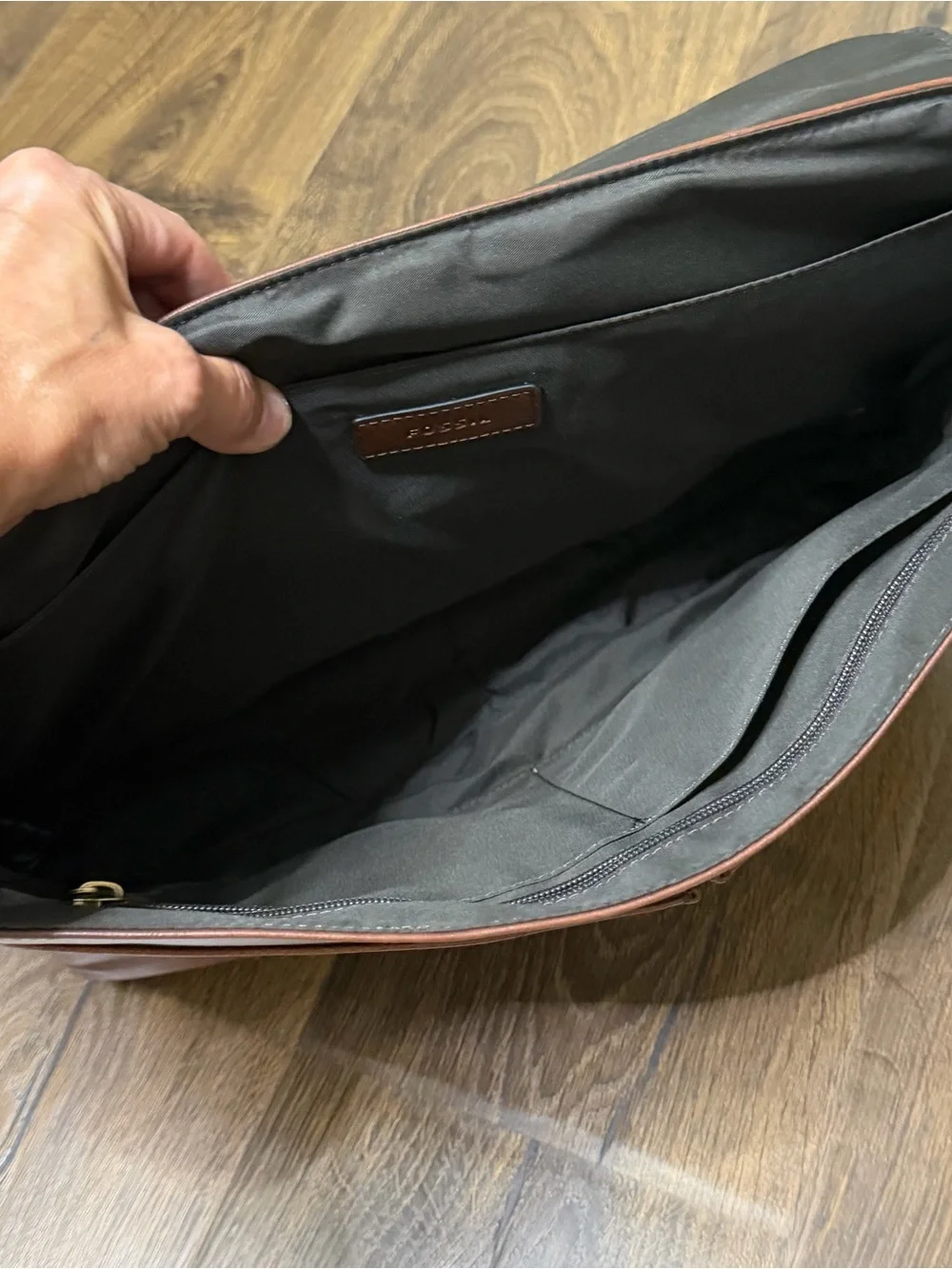 Fossil Brown Leather laptop Messenger Bag with Embossed Logo New